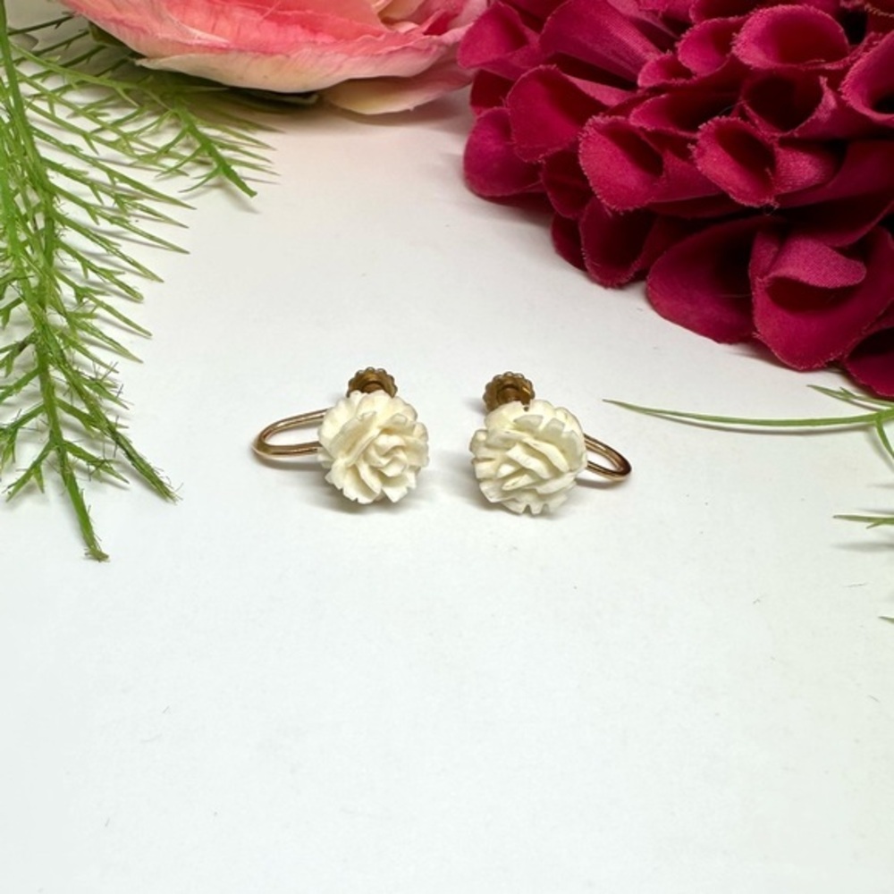 VINTAGE⚜️14K KREMENTZ Carved Rose Clip Earrings